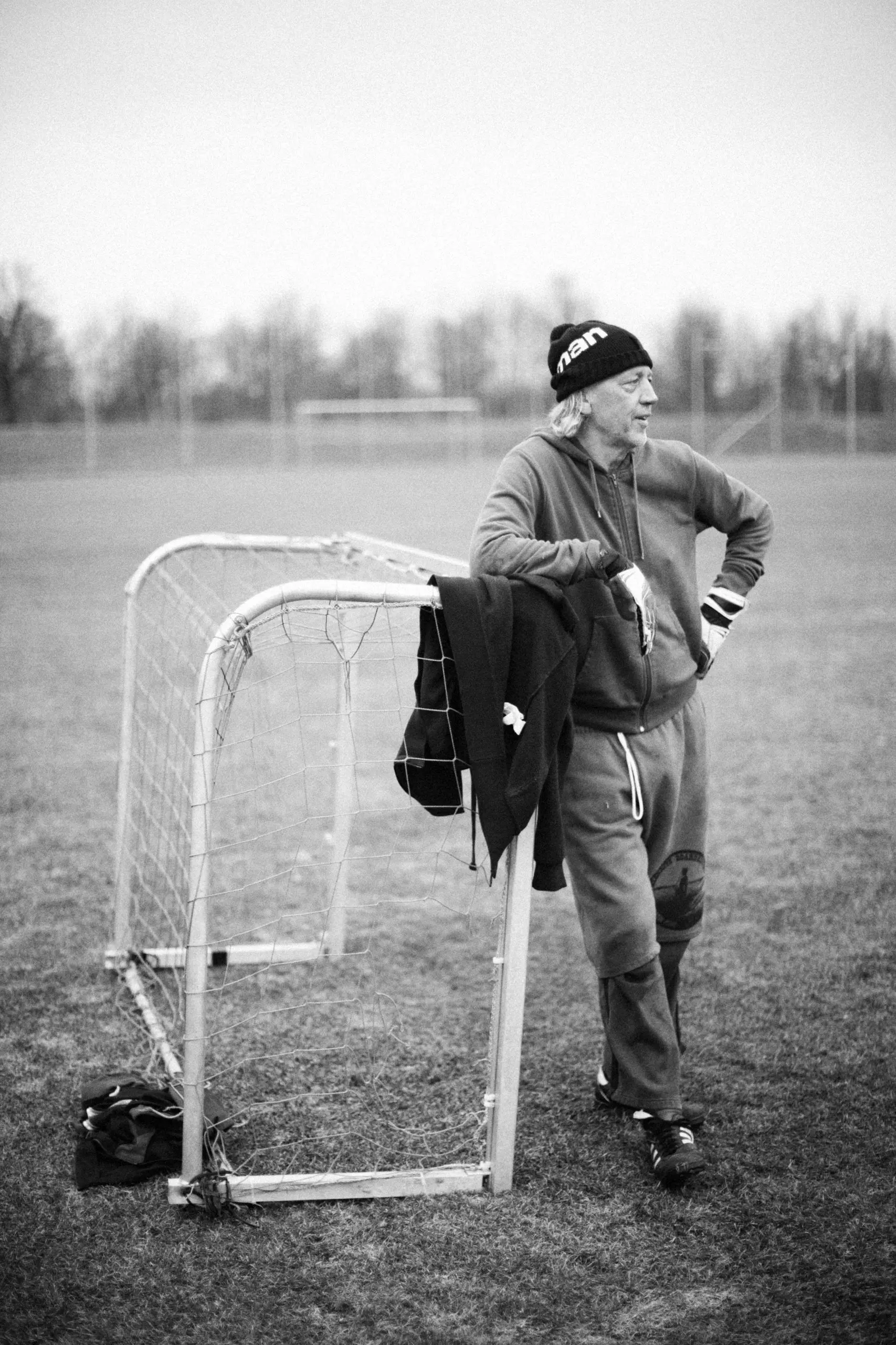 Charles Schumann beim Fußball spielen