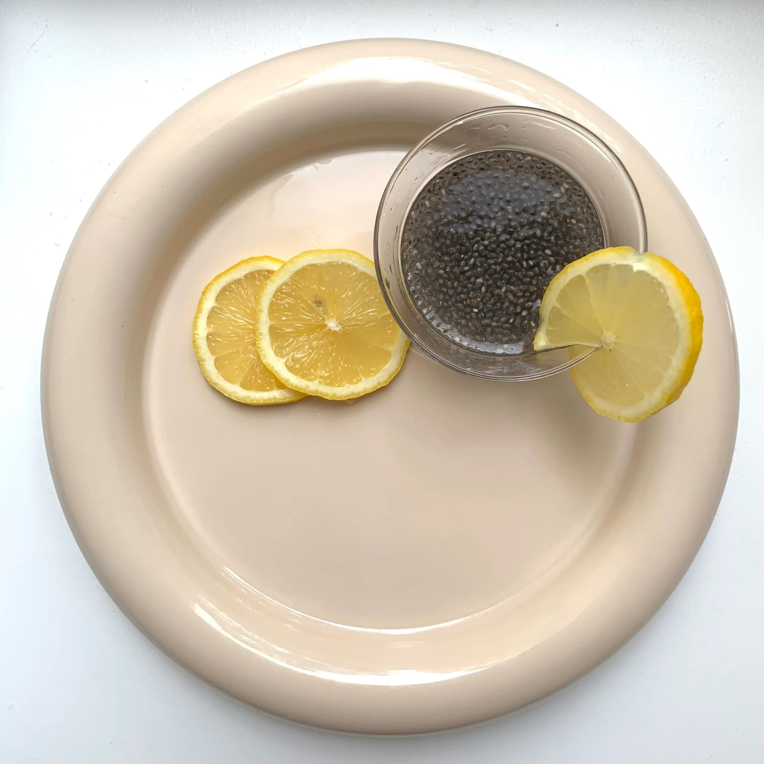 Health-Check Chia-Wasser: Hilft es beim Abnehmen?